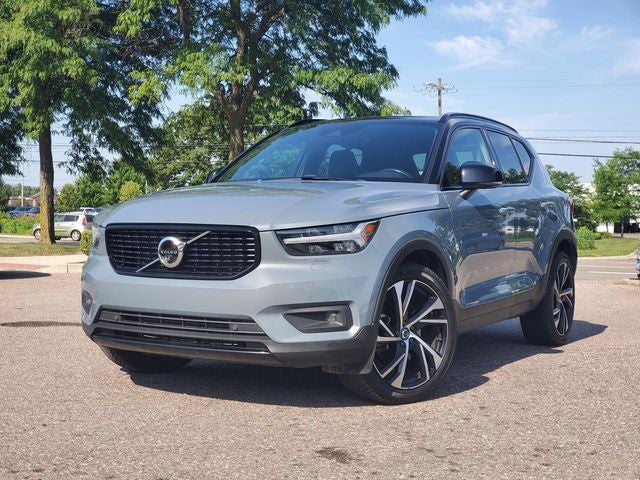 2021 Volvo XC40 R-Design