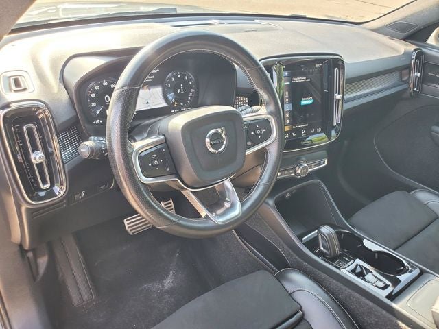 2021 Volvo XC40 R-Design