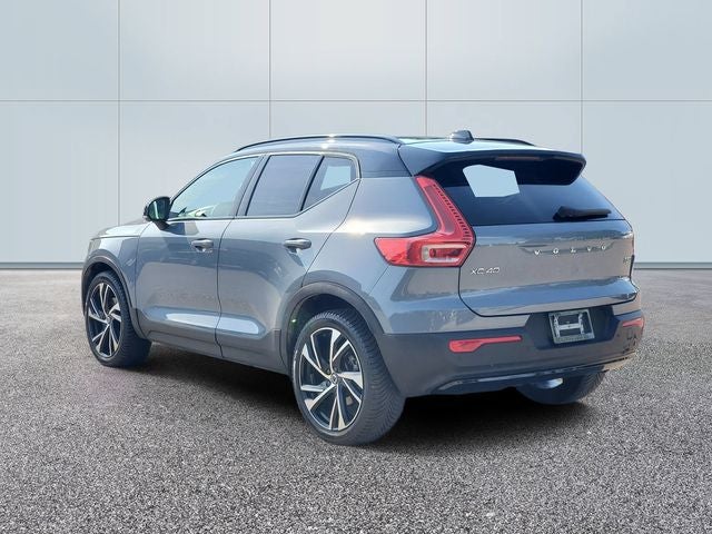 2021 Volvo XC40 R-Design