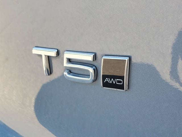 2021 Volvo XC40 R-Design