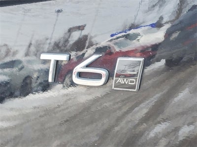 2021 Volvo XC90 T6 Momentum 6-Seat