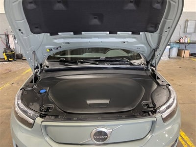 2021 Volvo XC40 Recharge Pure Electric P8