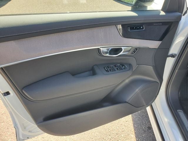 2026 Volvo XC90 Ultra - Photo 10