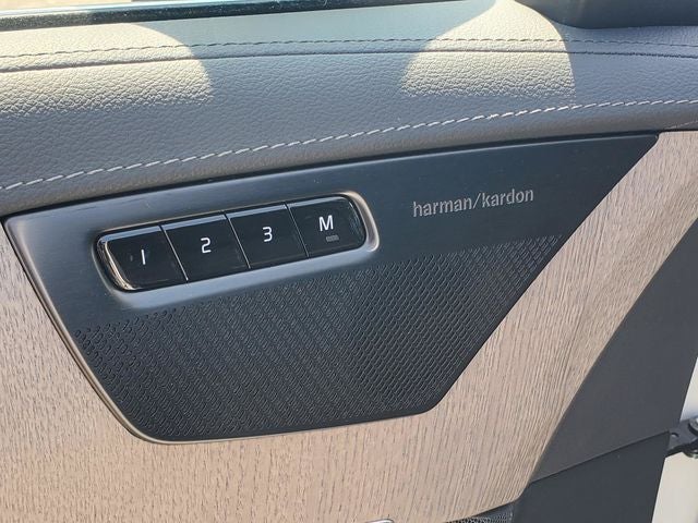 2024 Volvo XC90 Recharge Plug-In Hybrid Ultimate