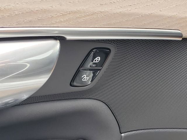 2026 Volvo XC90 Plug-In Hybrid T8 Plus 7 Passenger