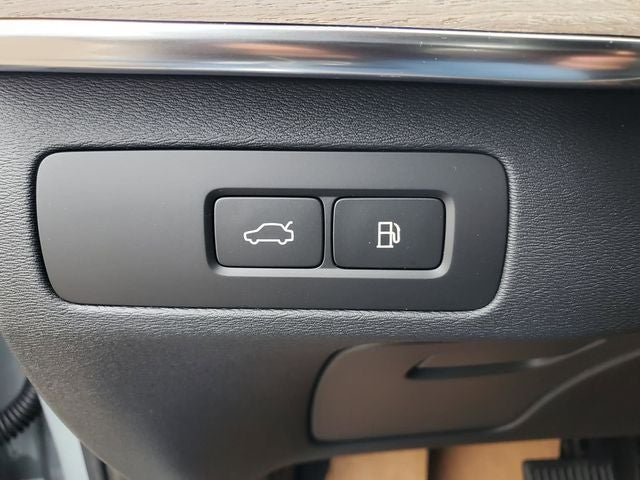 2026 Volvo XC90 Plug-In Hybrid T8 Plus 7 Passenger