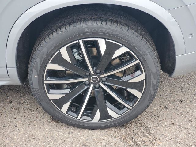 2026 Volvo XC90 Plug-In Hybrid T8 Plus 7 Passenger