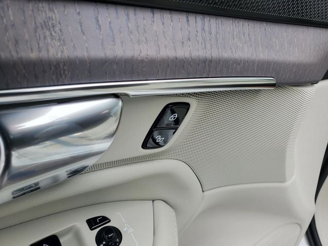 2026 Volvo XC90 Plug-In Hybrid T8 Ultra 7 Passenger
