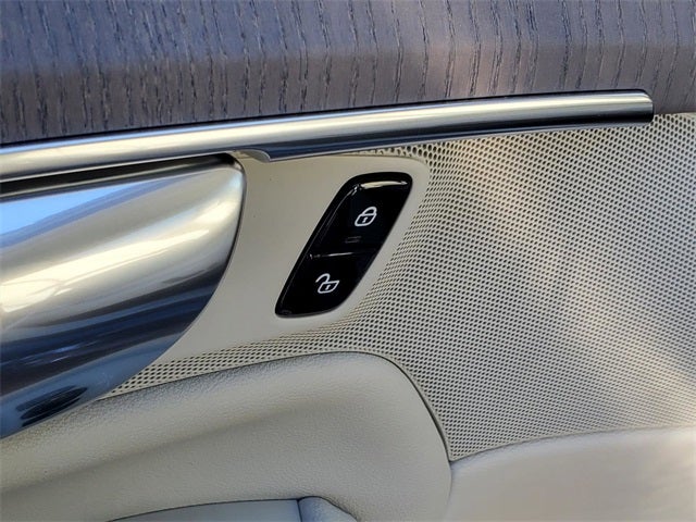 2026 Volvo XC90 Plug-In Hybrid T8 Ultra 7 Passenger