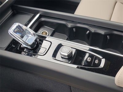 2026 Volvo XC60 Plug-In Hybrid T8 Plus