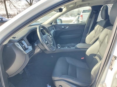 2025 Volvo XC60 Plug-In Hybrid T8 Plus