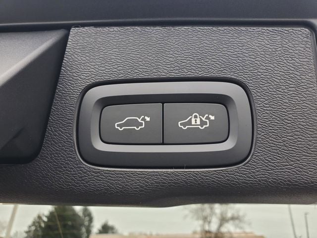 2026 Volvo XC60 Plug-In Hybrid T8 Ultra