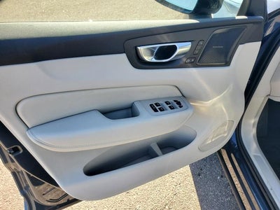 2026 Volvo XC60 Plug-In Hybrid T8 Ultra