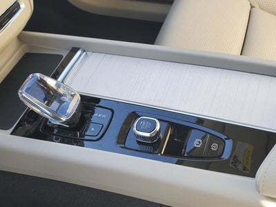 2026 Volvo XC60 Plug-In Hybrid T8 Ultra