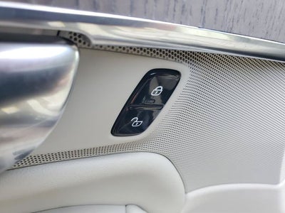2023 Volvo XC90 B5 Plus