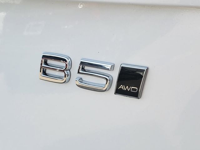 2023 Volvo XC90 B5 Plus