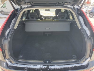 2024 Volvo XC60 B5 Plus Dark Theme