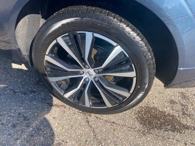 2023 Volvo XC60 B5 Plus Dark Theme