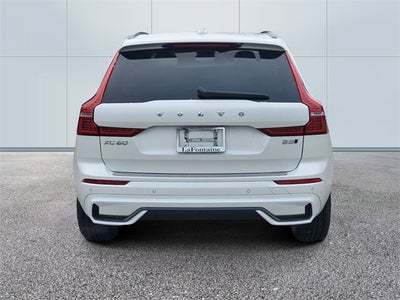 2023 Volvo XC60 B5 Ultimate Dark Theme