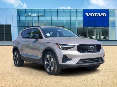2026 Volvo XC40 B5 Plus