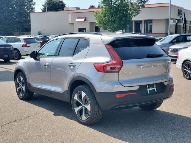 2026 Volvo XC40 B5 Plus