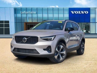 2026 Volvo XC40 B5 Plus