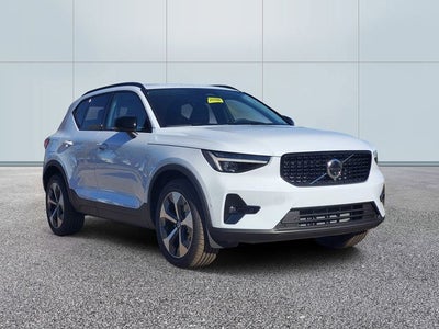 2026 Volvo XC40 B5 Plus