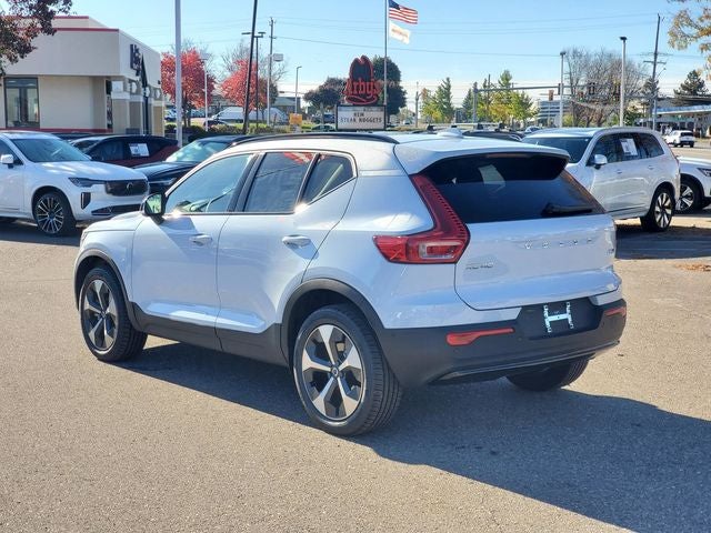 2026 Volvo XC40 B5 Plus