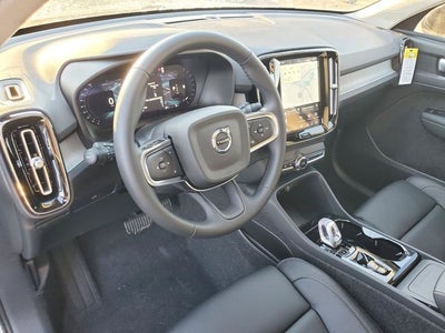 2026 Volvo XC40 B5 Plus