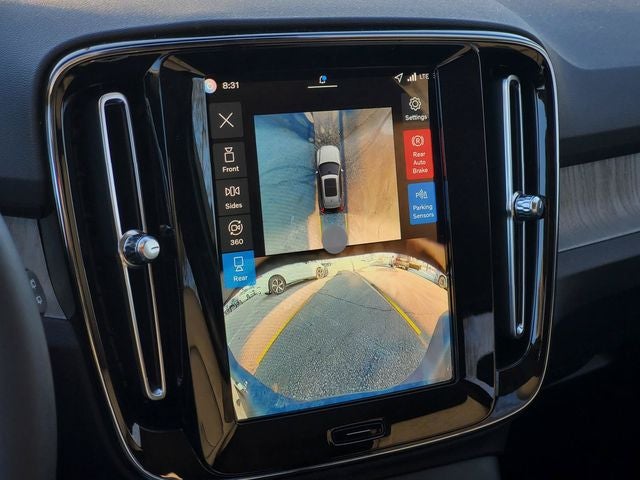 2026 Volvo XC40 B5 Plus