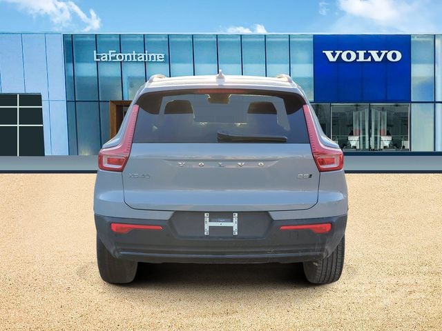 2026 Volvo XC40 B5 Plus