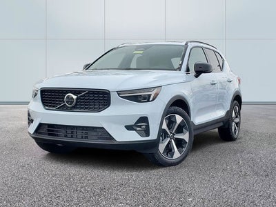 2026 Volvo XC40 B5 Plus