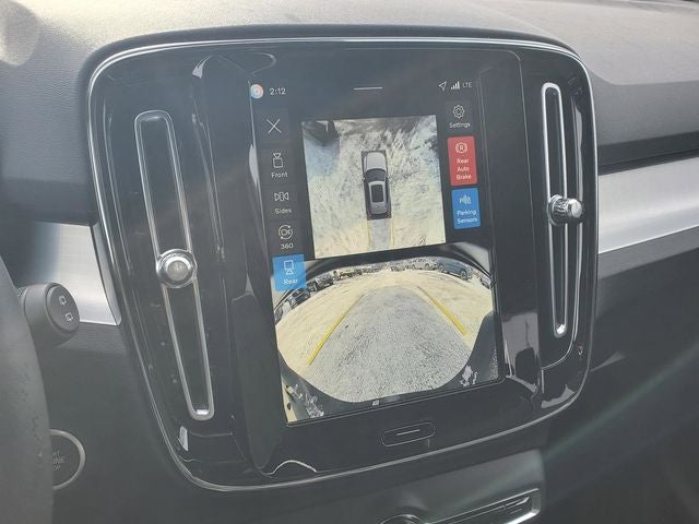 2026 Volvo XC40 B5 Ultra Black Edition