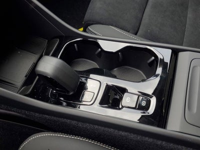 2026 Volvo XC40 B5 Ultra Black Edition