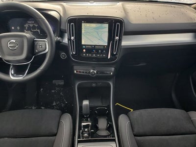 2026 Volvo XC40 B5 Ultra Black Edition