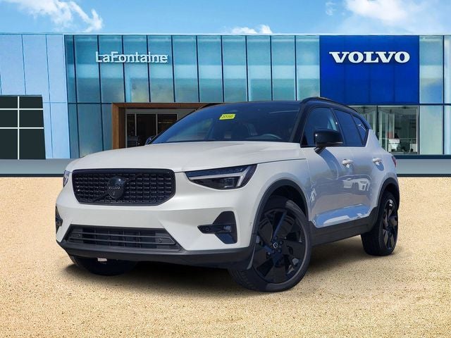 2026 Volvo XC40 B5 Ultra Black Edition