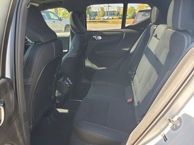 2026 Volvo XC40 B5 Ultra Black Edition