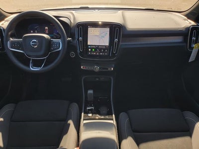 2026 Volvo XC40 B5 Ultra Black Edition