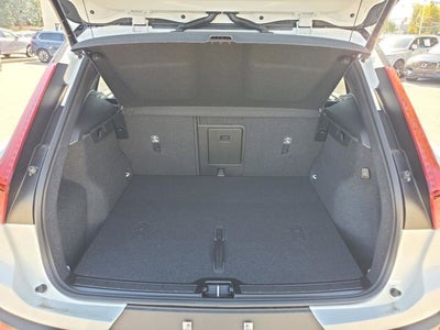 2026 Volvo XC40 B5 Ultra Black Edition