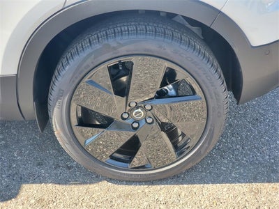 2026 Volvo XC40 B5 Ultra Black Edition