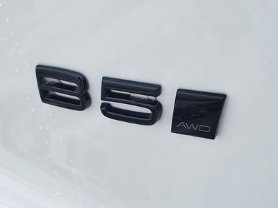 2026 Volvo XC40 B5 Ultra Black Edition
