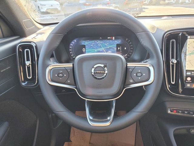 2026 Volvo XC40 B5 Ultra Black Edition