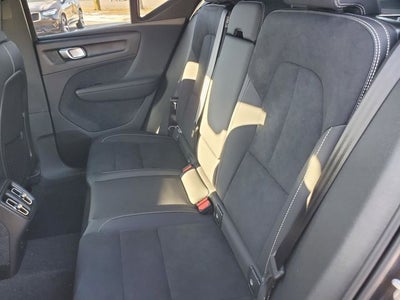 2026 Volvo XC40 B5 Ultra Black Edition
