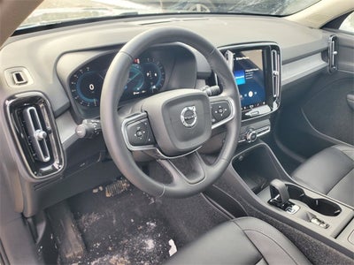 2025 Volvo XC40 B5 Core