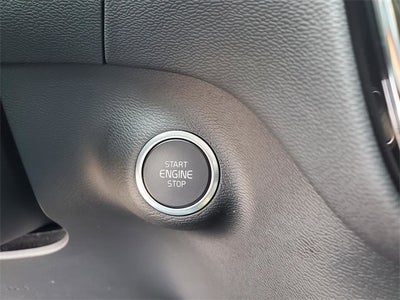 2025 Volvo XC40 B5 Core