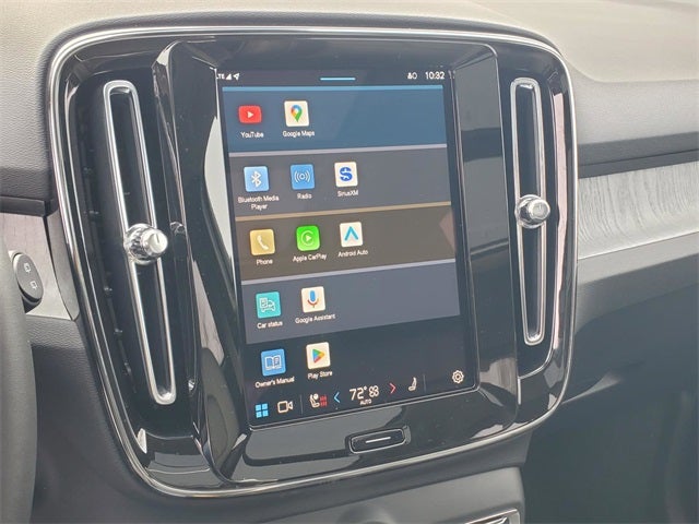 2025 Volvo XC40 B5 Core