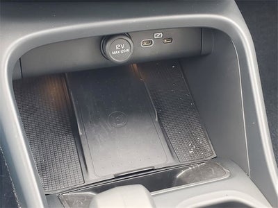 2025 Volvo XC40 B5 Core