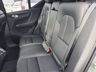 2025 Volvo XC40 B5 Core