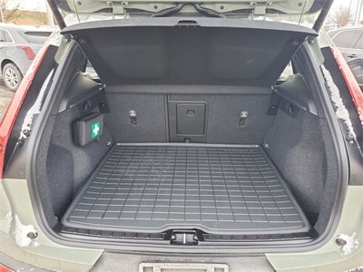 2025 Volvo XC40 B5 Core