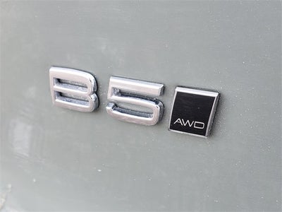 2025 Volvo XC40 B5 Core